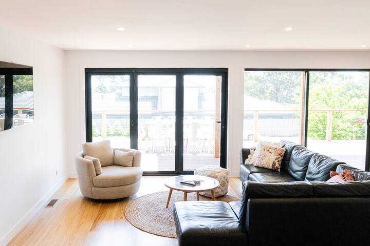 Butterfly Dromana The Light House: 4-bedroom home gallery image 5