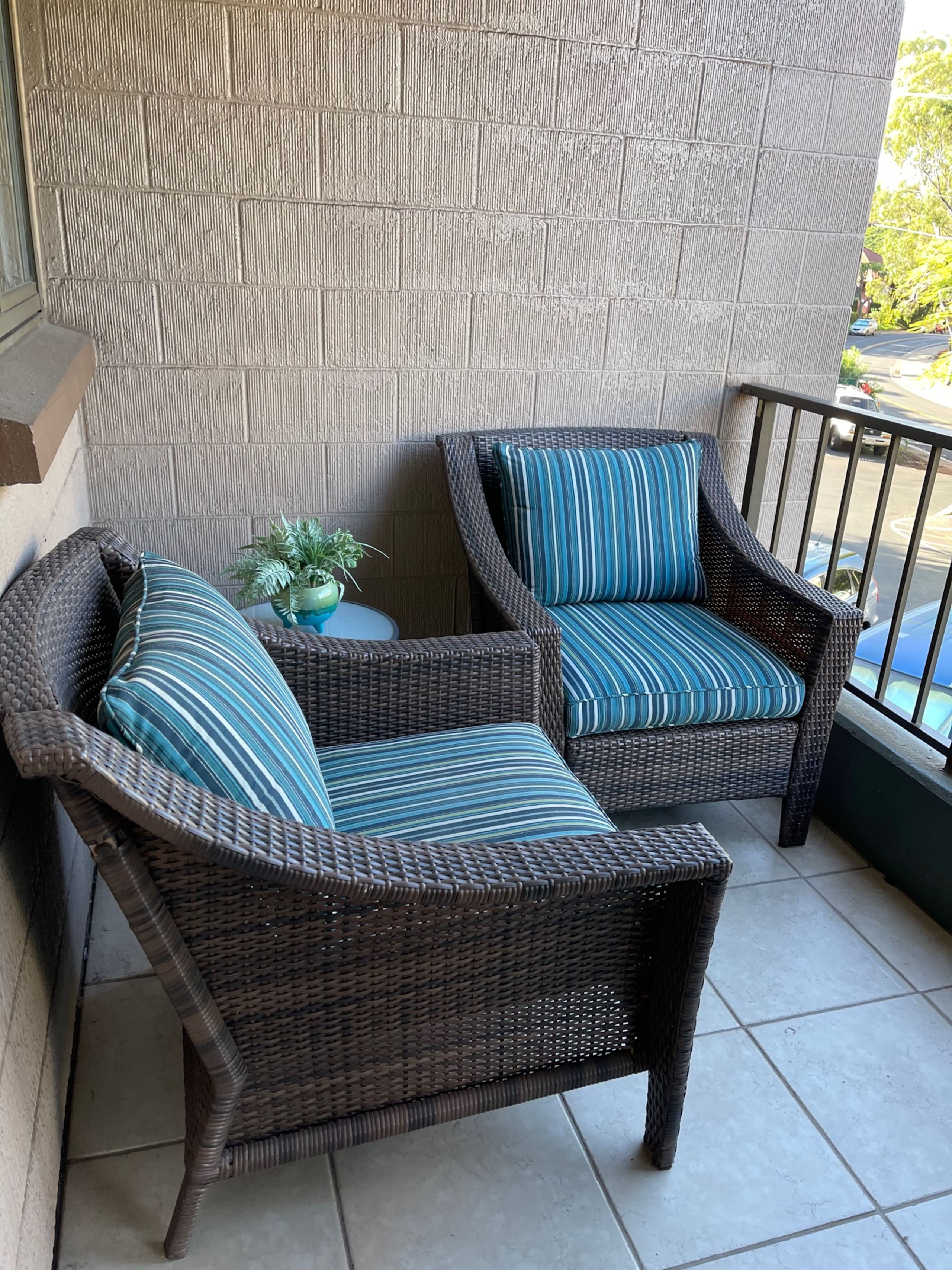 Condo in Lahaina · ★4.94 · 1 bedroom · 2 beds · 1 bath - Image 9