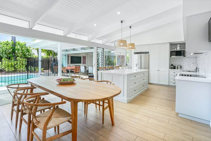 Peaceful & Stylish Retreat, Noosa Heads gallery image 2