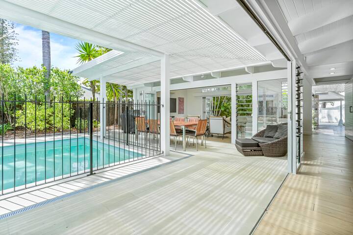 Peaceful & Stylish Retreat, Noosa Heads gallery image 4
