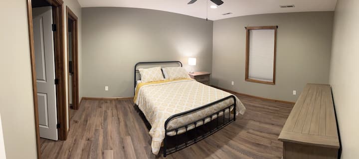Schlafzimmer 1