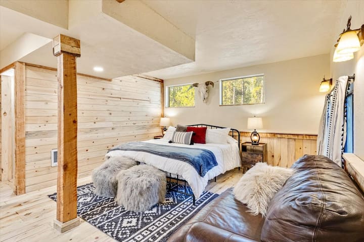 Cómoda suite principal con baño en suite.