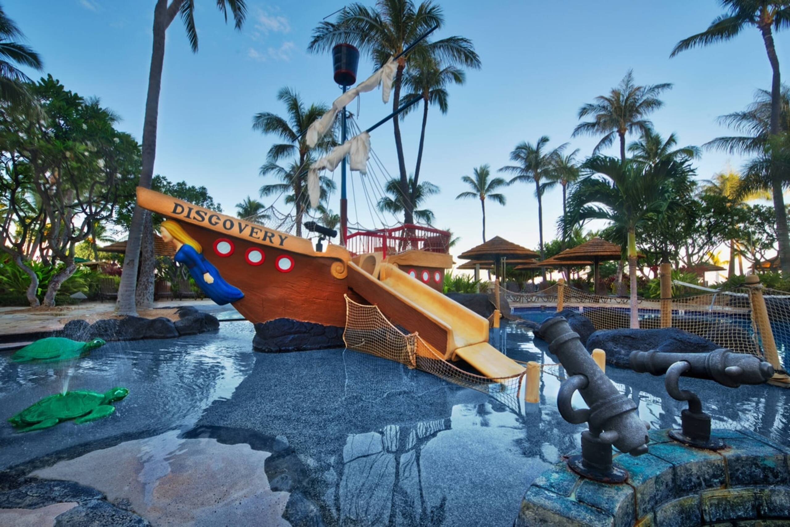 Condo in Lahaina · ★5.0 · 2 bedrooms · 4 beds · 2 private baths - Image 20