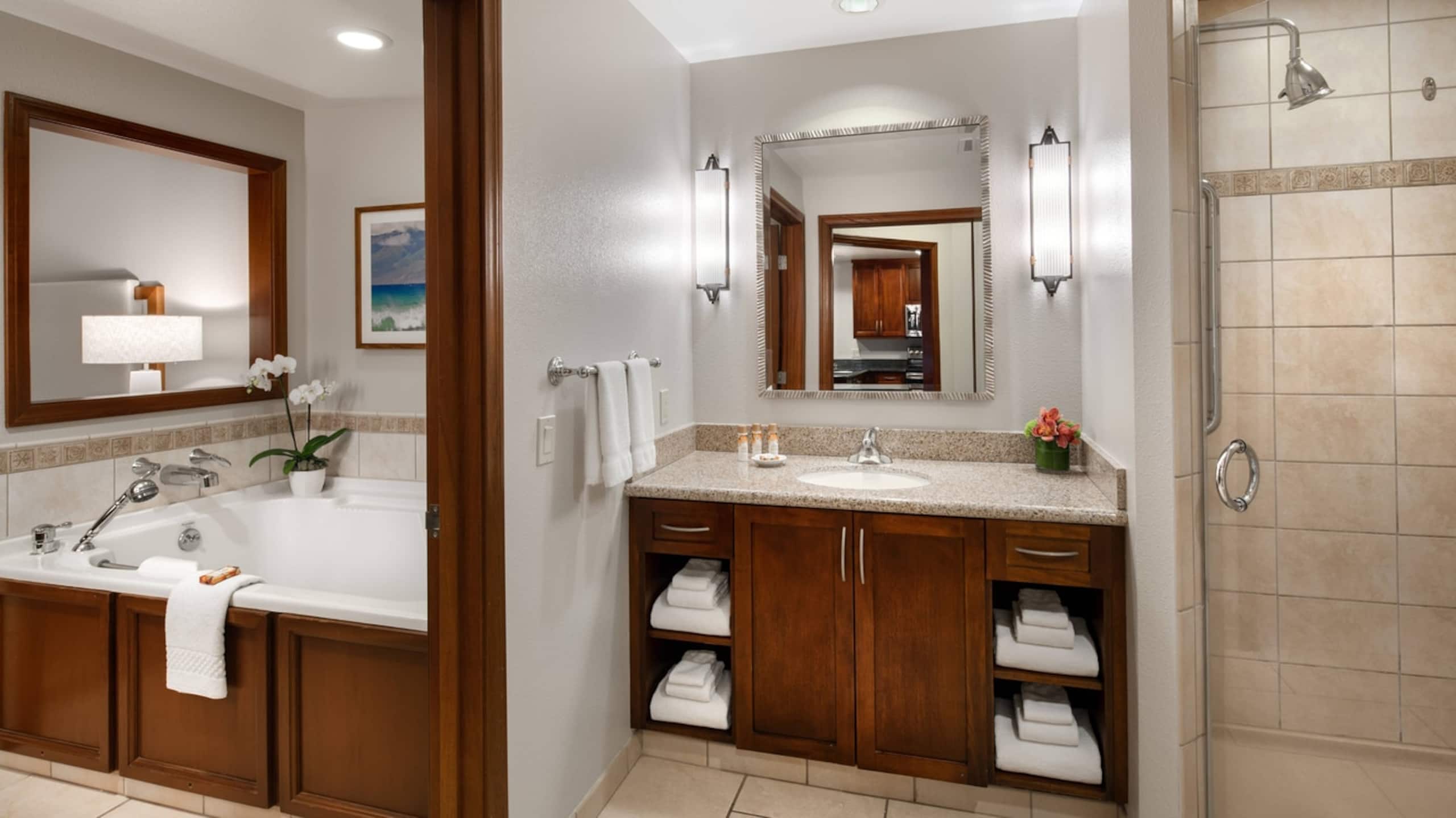 Condo in Lahaina · ★5.0 · 2 bedrooms · 4 beds · 2 private baths - Image 9