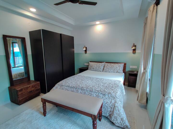 Bedroom 2 image 2