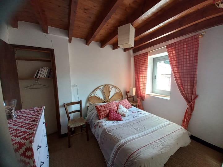 საძინებელი 1