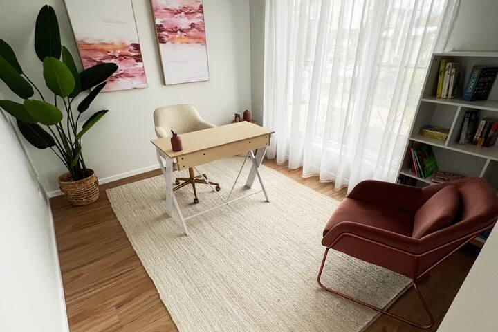 BRAND NEW Modern 5 bedroom beach house gallery image 3