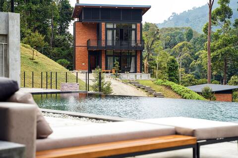 IKAN Residence | Hidden Gem Villa with Forest View