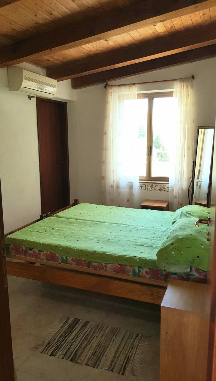 Dhomë gjumi 1