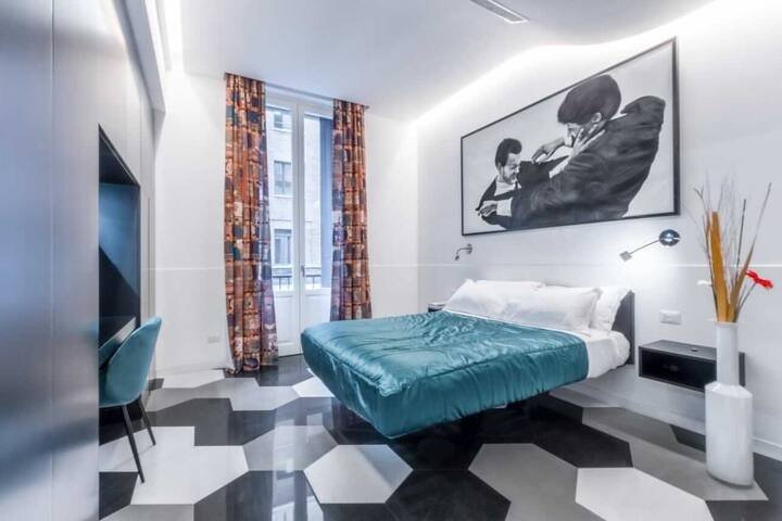 A due passi da Fontana di trevi gallery image 2