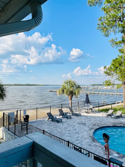Popular Airbnb listing: Bayview 2 BR W/Pool & Pier by Wharf & Florabama! in Alabama