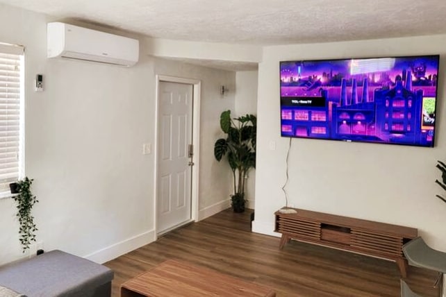 ทีวีขนาดใหญ่สำหรับภาพยนตร์และรายการทีวีที่คุณชื่นชอบทั้งหมด