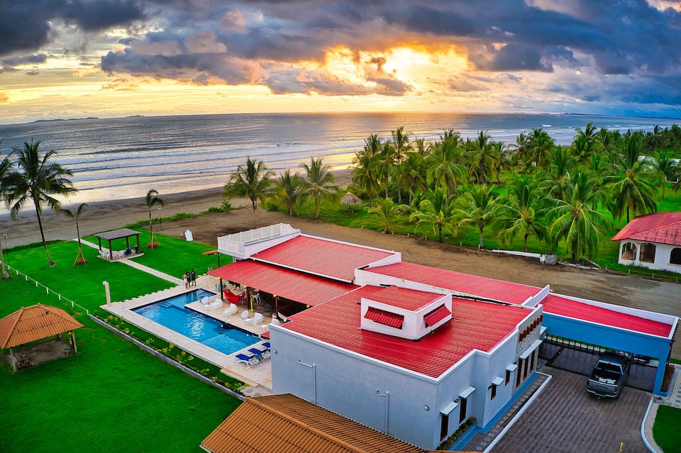 Top-earning Airbnb listing in Las Lajas, 6 bedrooms