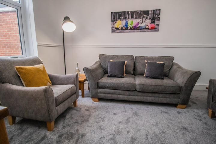 Free Parking Two Double Bedroom 3 Beds Apt - South Shields