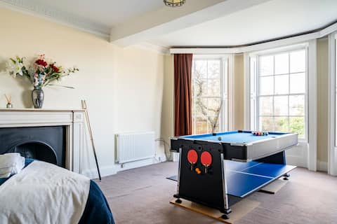 Perfect for large Families, Friends & Businesses