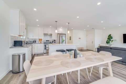 Amazing Views, Spacious & Remodeled | 10min to SFO