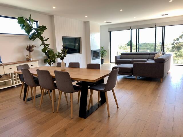 Rye Family Beach House with Pool gallery image 4