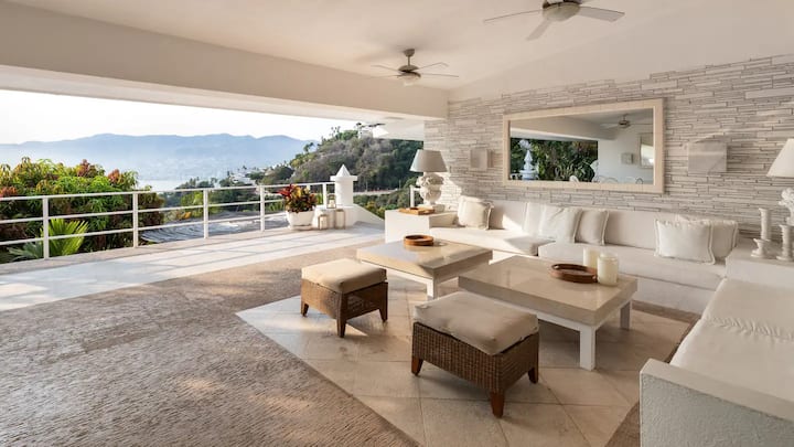 Casa Obelisk - Acapulco