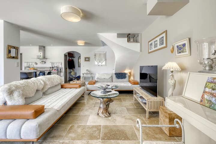 Villa Vittoria, 6-8 Ppl. Ac & Heated Pool - Pertuis