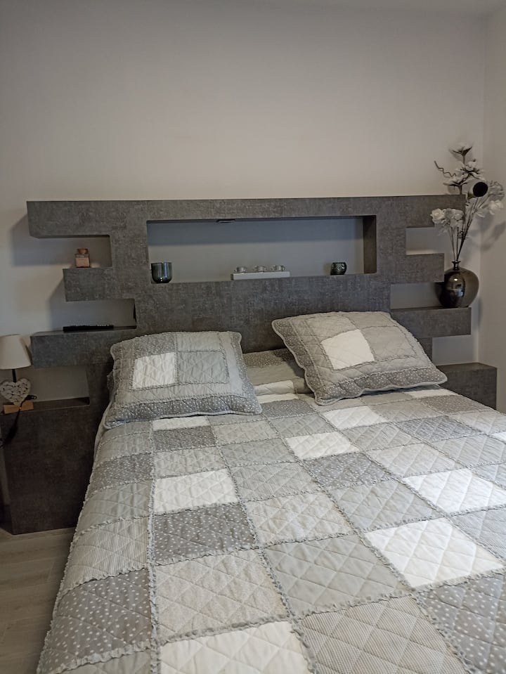Agréable Chambre D'hôte Au Cœur De La Forêt - Nans-les-Pins