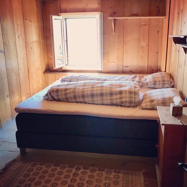 Schlafzimmer (5) im 2. OG, 180 cm