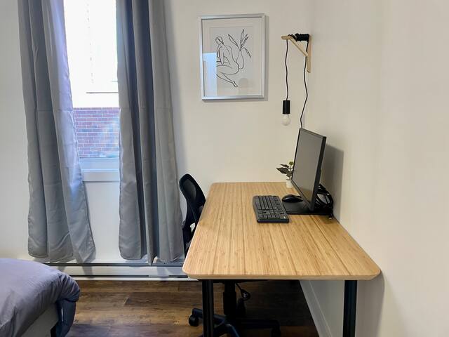 Cozy 2 bedroom MTL | 5 Min to Metro |Monthly Stays gallery image 5