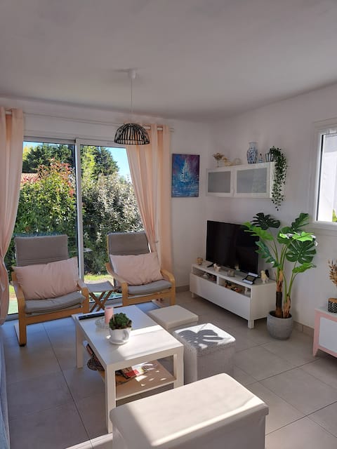 Popular Airbnb listing: T2 39m2, very well located. in Saint Jean De Monts