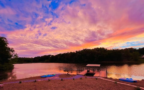 Family Bonanza on a private lake, indoor pool
