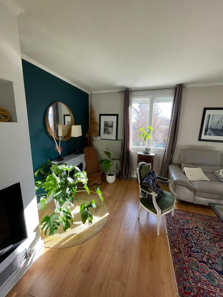 Belles Chambres Dans Maison De Charme & Verdure - Versailles