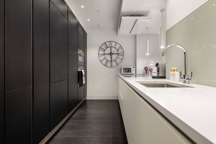 The MayFair Residence Super King Luxury gallery image 5