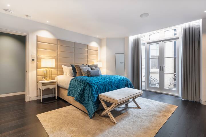 The MayFair Residence Super King Luxury gallery image 4