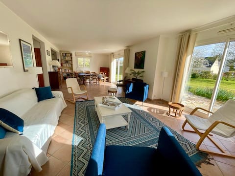 Charming villa – Beaches 5 minutes away – Village within walking distance