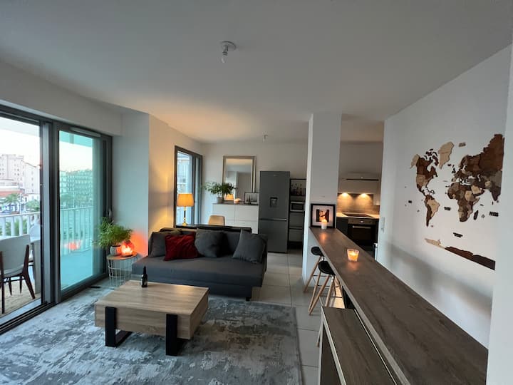 Toulon Luxury apartment with a view! Apartments for Rent in Toulon