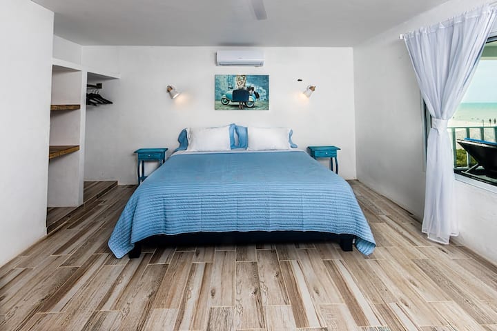 הקומה השנייה של חדר השינה הראשי 