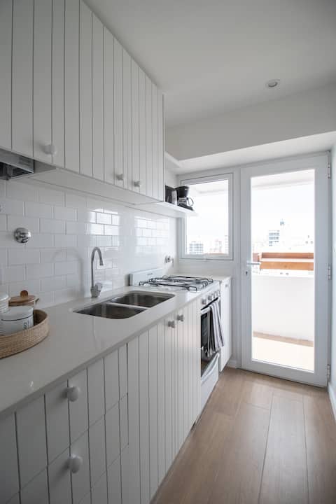 Anuncio de Airbnb popular: Stylish oceanfront studio with garage en Partido De General Pueyrredón