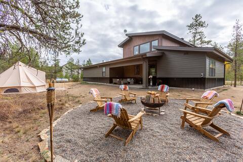 Norwood Hideaway: New build, 6 miles from Tamarack