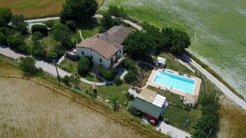 Casa dei Sogni d 'Oro - Apart. Loretello with pool