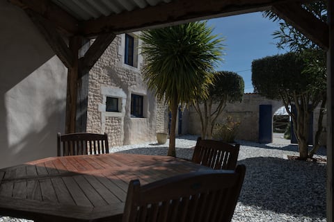 4* - Saint-Just-Luzacpanage