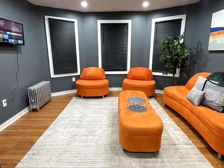 Modern 2 Bedroom 20 Mins to EWR 45 Mins to NYC Apartments for