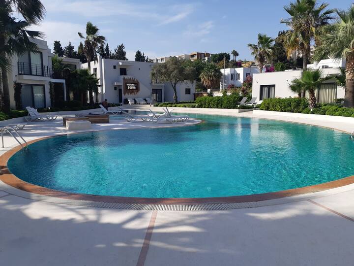 Deniz Ve Havuz Konforunun Birlikte Yaşandığı Ev - Bodrum