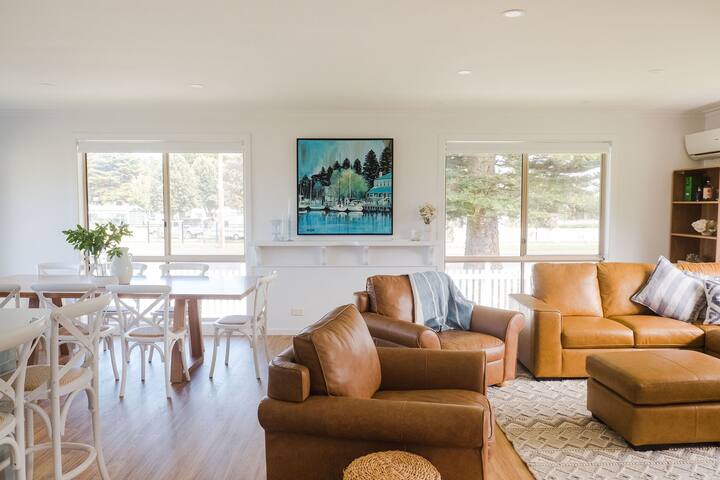 Hideaway on Griffiths-Hideaway Lane to East Beach