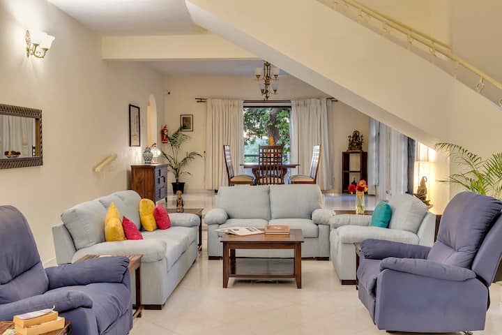 Living room image 2