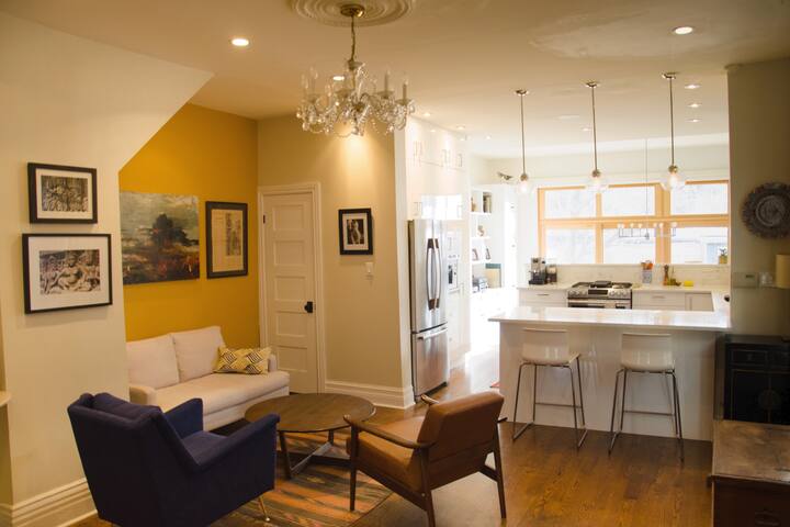 Bright Victorian Home in Roncesvalles Village gallery image 2