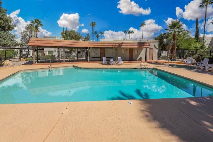 Tucson 1bd/1ba Condo 10 Minutes To Saguaro Park East Near Shops Dining Biking - Tucson, AZ