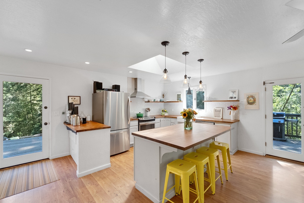 Reconnect with nature amongst the redwoods Houses for Rent in Santa Cruz, California, United