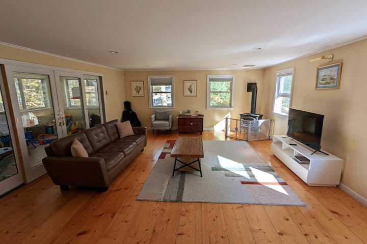 Charming Vacation Home In Manchester Center - Manchester, VT