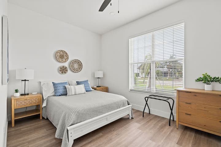 Chambre 3 avec lit Queen Size et grand placard