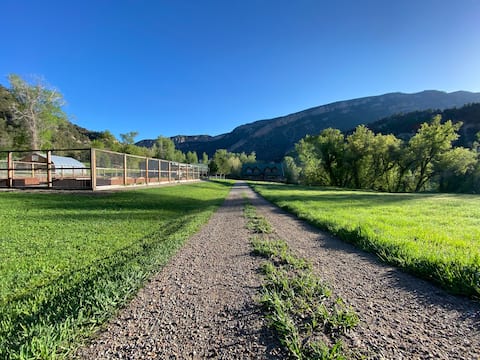 Quiet and secluded farm stay in New Castle