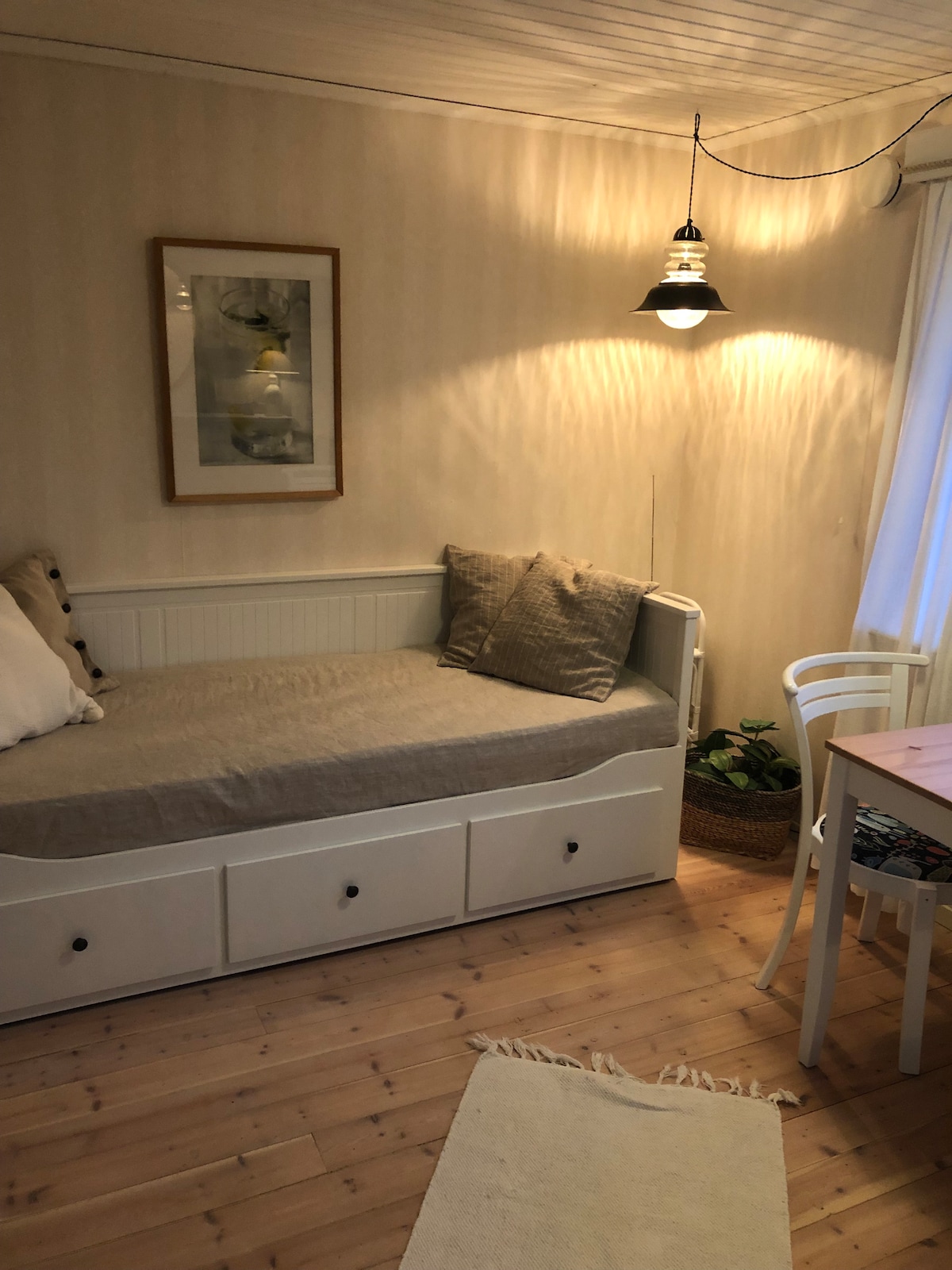 可伸缩日光浴床至双人床！ 租赁非常适合房客入住，但也适合两位房客入住。