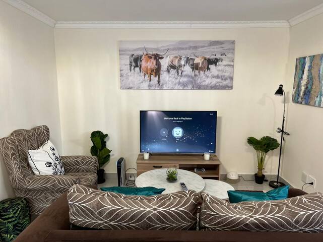 Lovely 2bedroom apartment, WiFi Netflix . gallery image 3